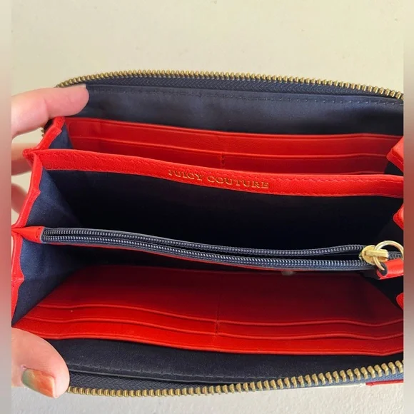 Juicy Couture leather Red & White Strip Wallet - Picture 3 of 3